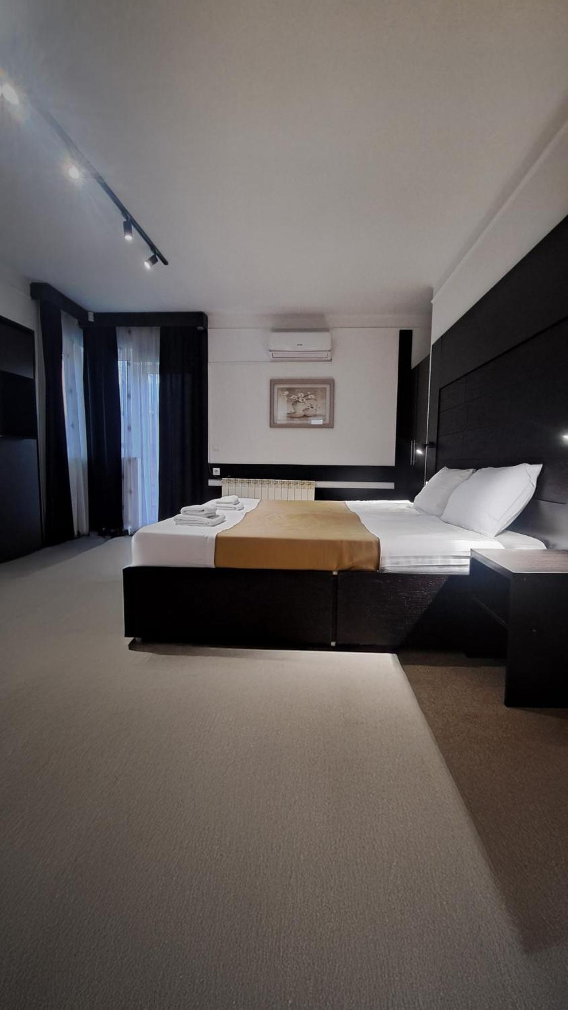 Citadela Suites - Free Parking Sarajevo Ngoại thất bức ảnh